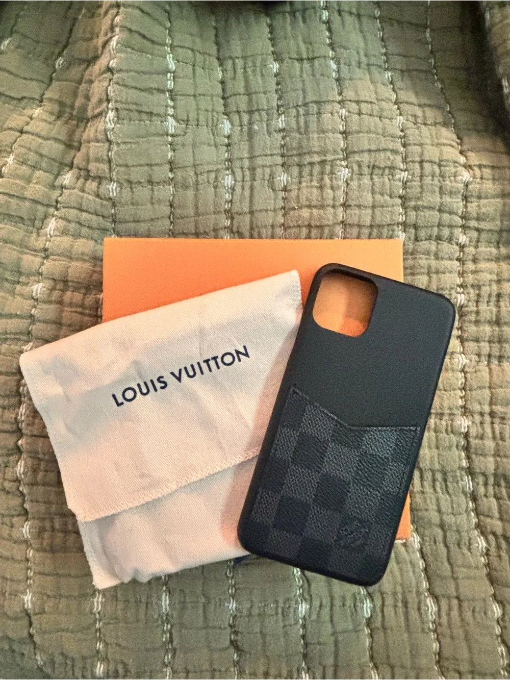 Louis Vuitton Damier Graphite Black Card Pocket iPhone Cover